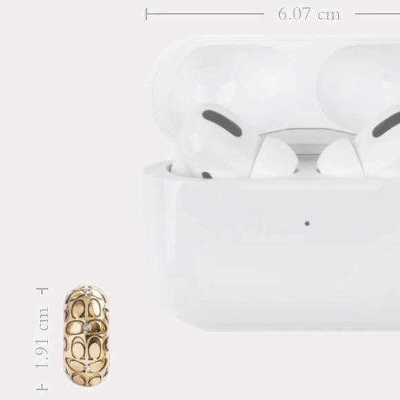 Women’s Coach Quilted Signature Chunky Hoop Earrings - Picture 5 of 6